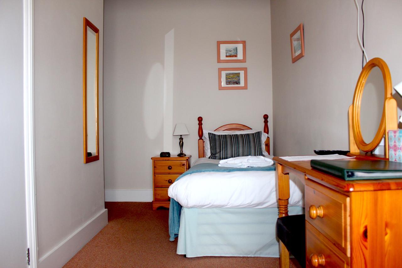 By The Sea Bed And Breakfast Eastbourne Eksteriør bilde