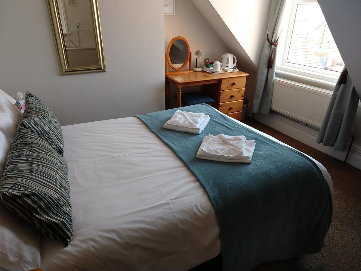 By The Sea Bed And Breakfast Eastbourne Eksteriør bilde