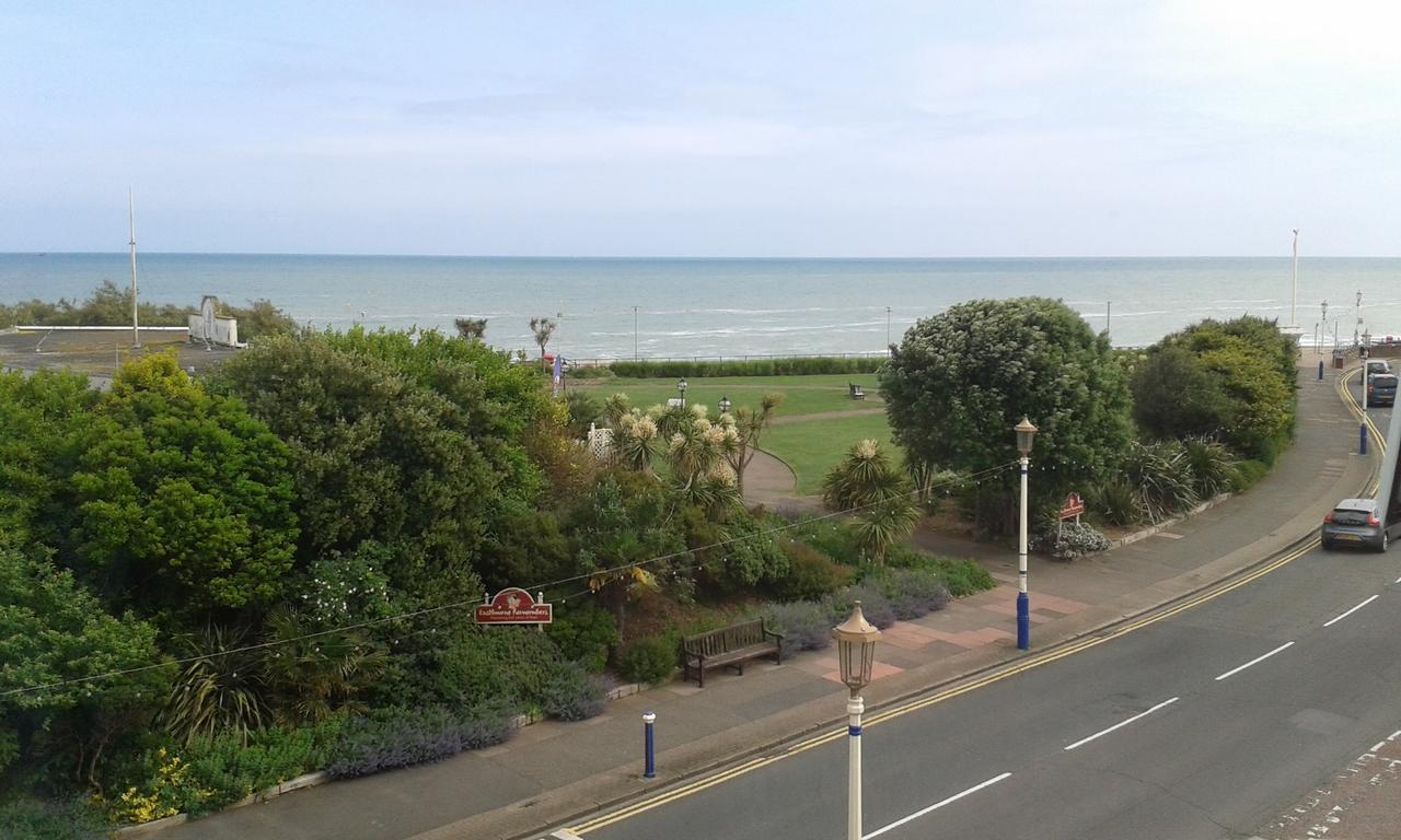 By The Sea Bed And Breakfast Eastbourne Eksteriør bilde