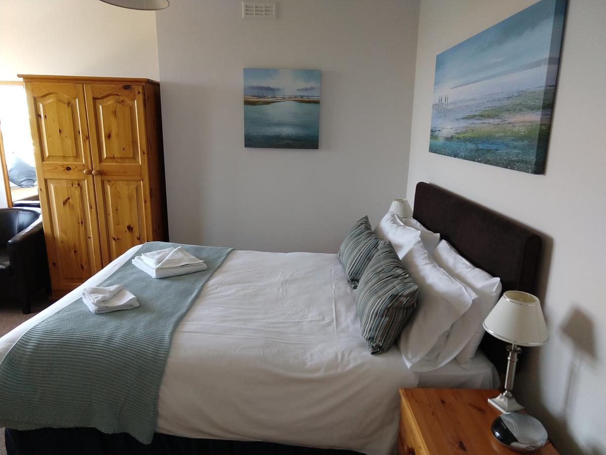 By The Sea Bed And Breakfast Eastbourne Eksteriør bilde