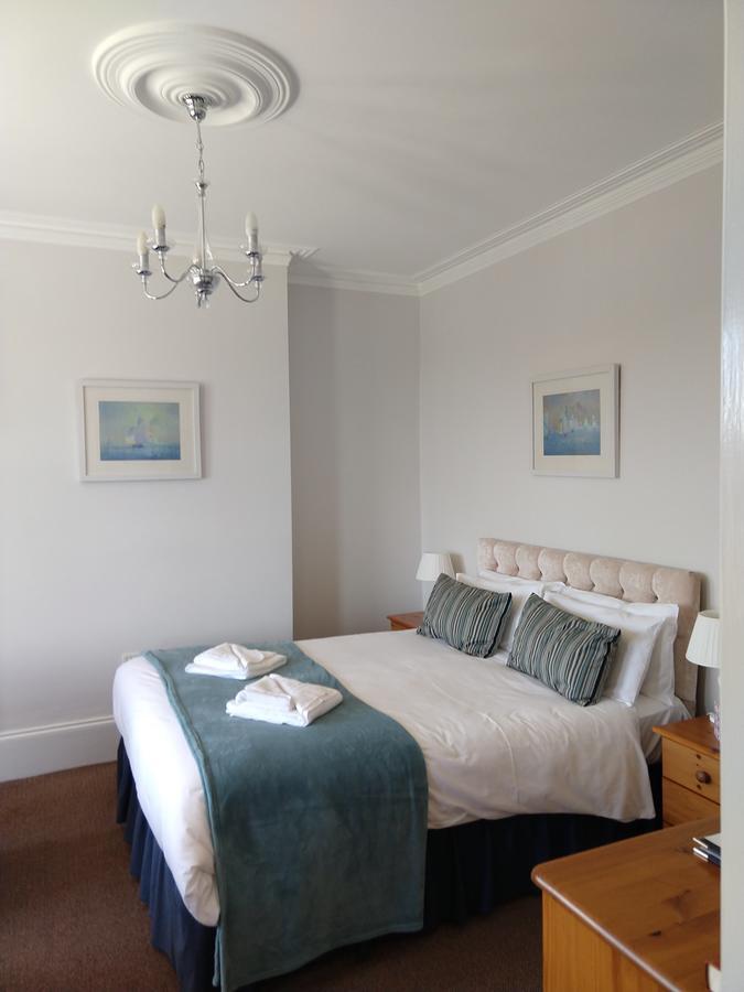 By The Sea Bed And Breakfast Eastbourne Eksteriør bilde