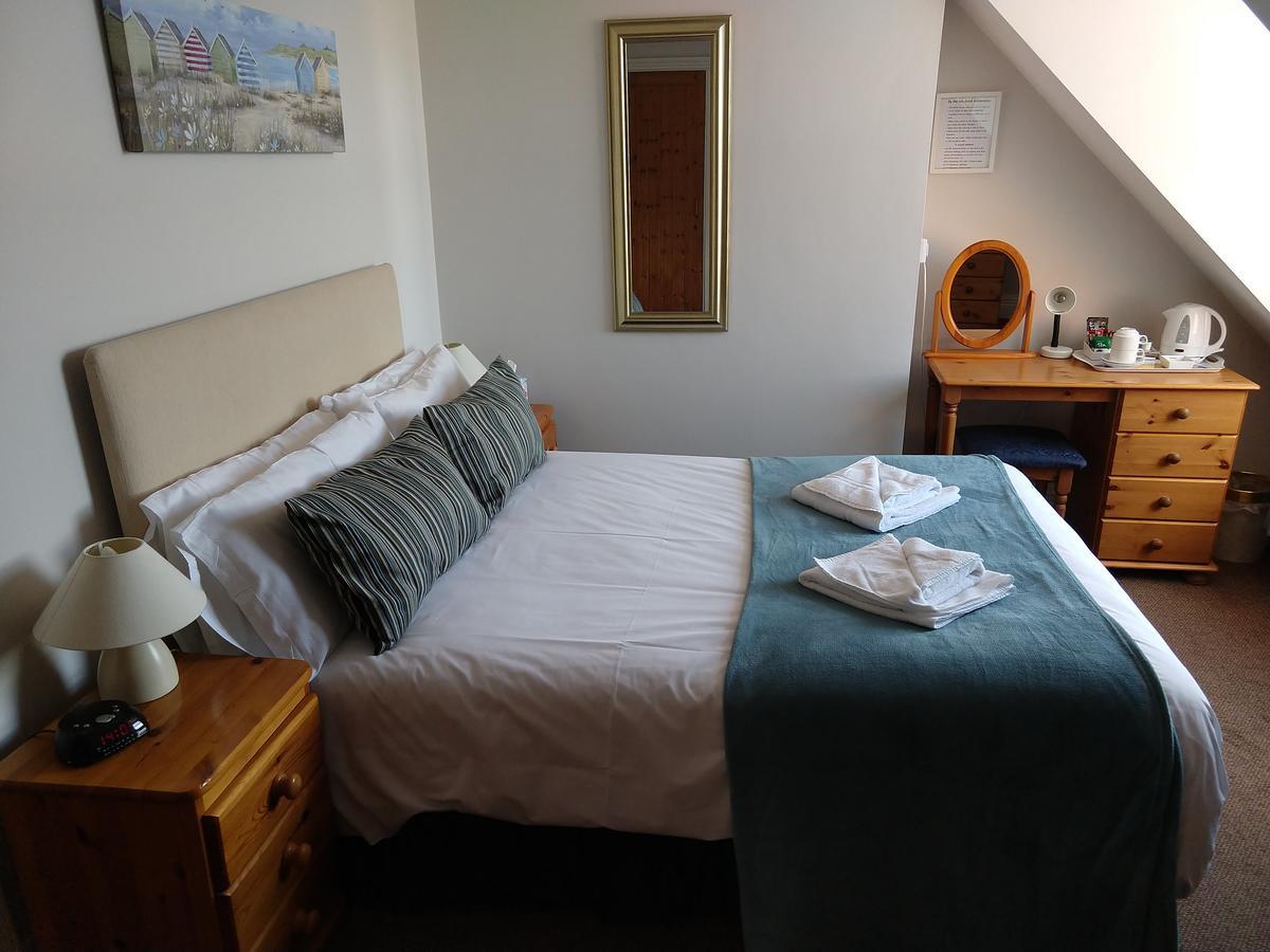 By The Sea Bed And Breakfast Eastbourne Eksteriør bilde