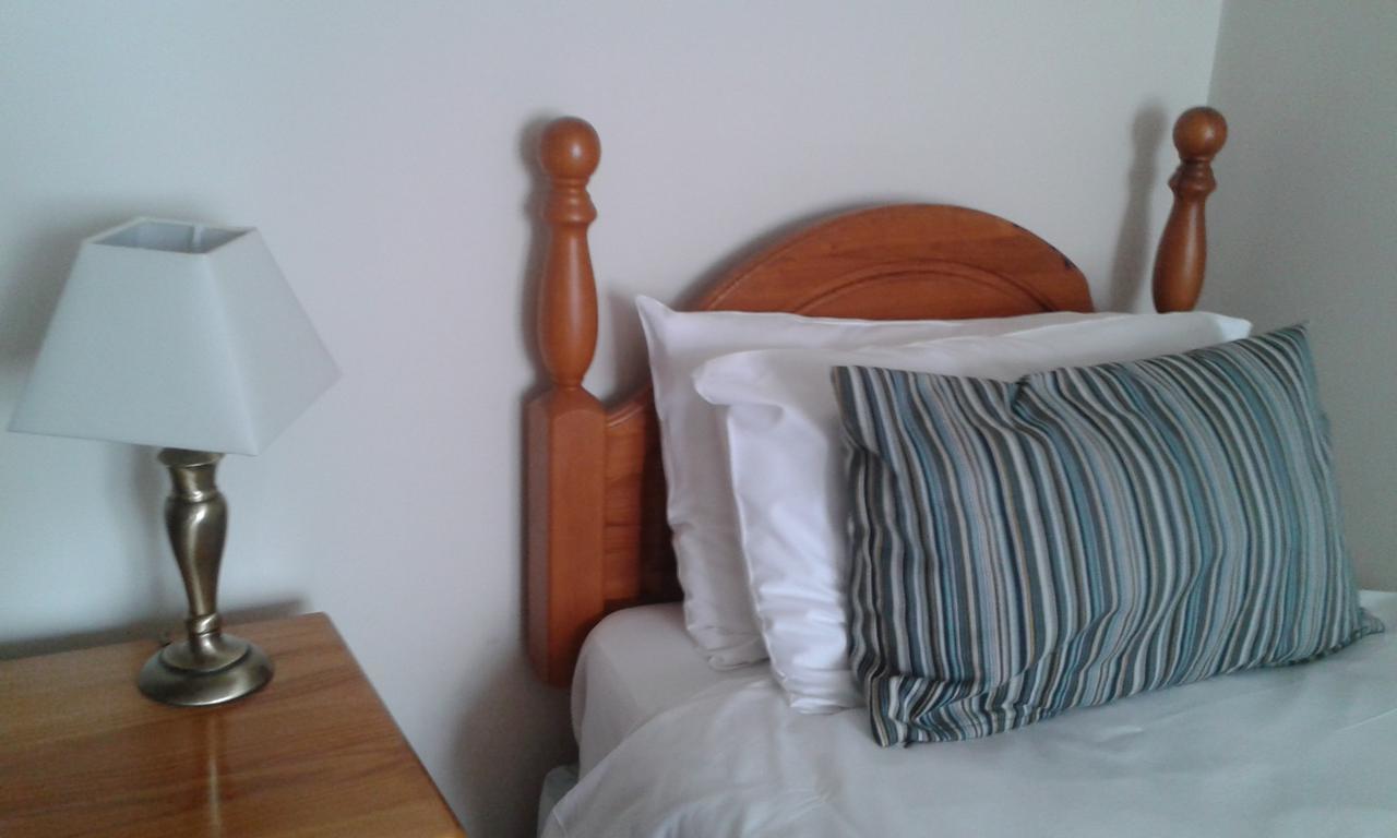 By The Sea Bed And Breakfast Eastbourne Eksteriør bilde