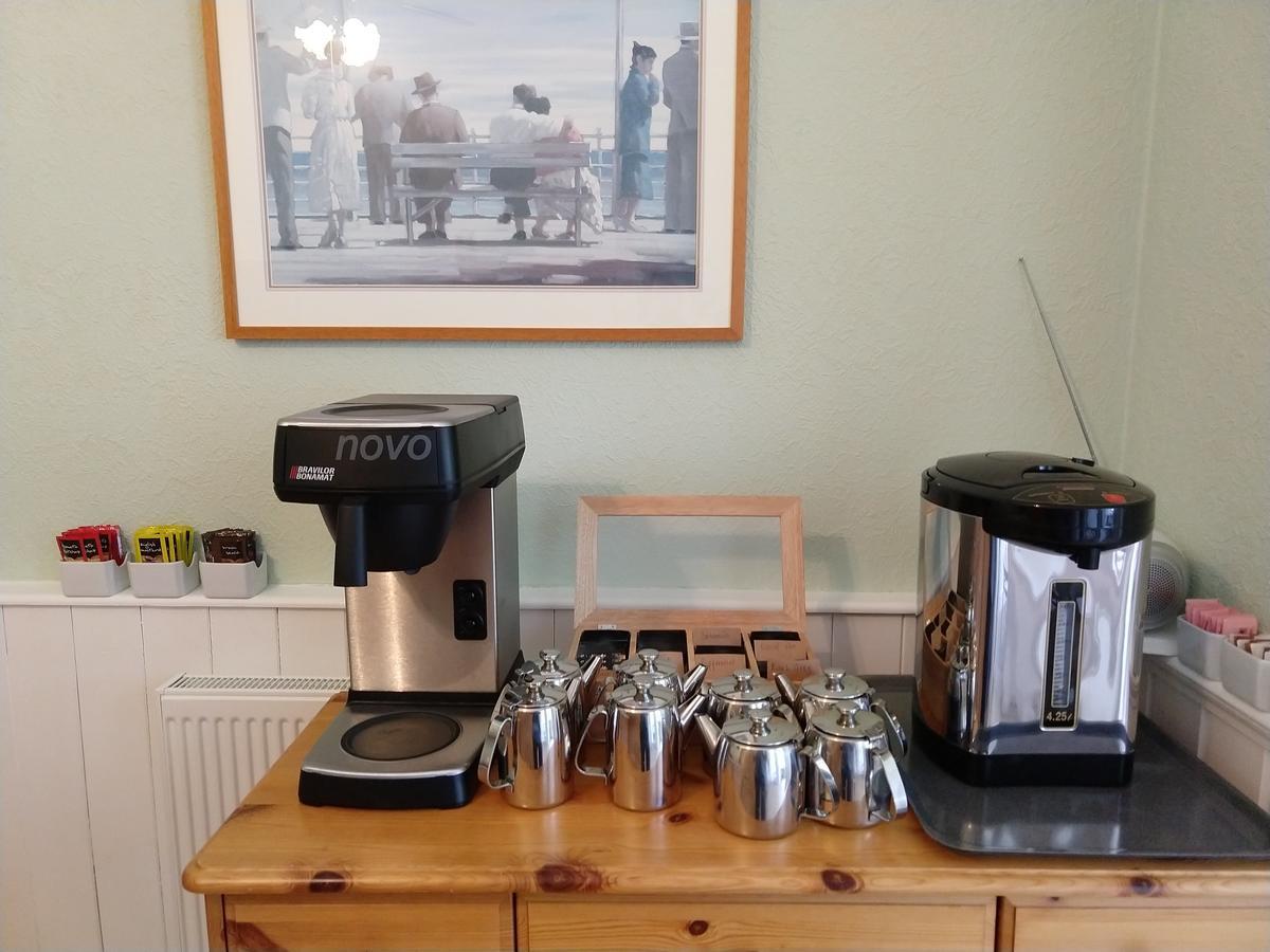 By The Sea Bed And Breakfast Eastbourne Eksteriør bilde