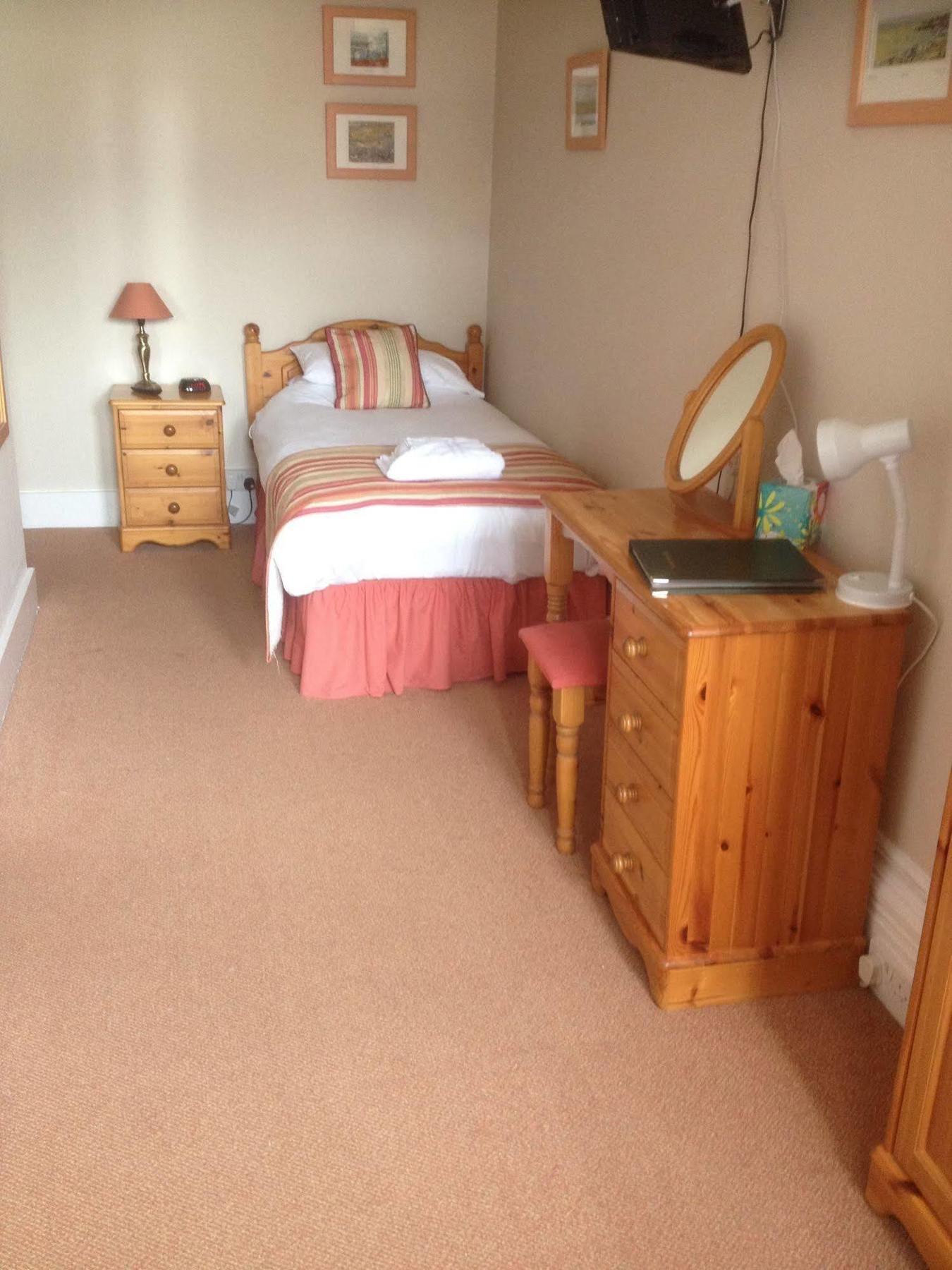 By The Sea Bed And Breakfast Eastbourne Eksteriør bilde