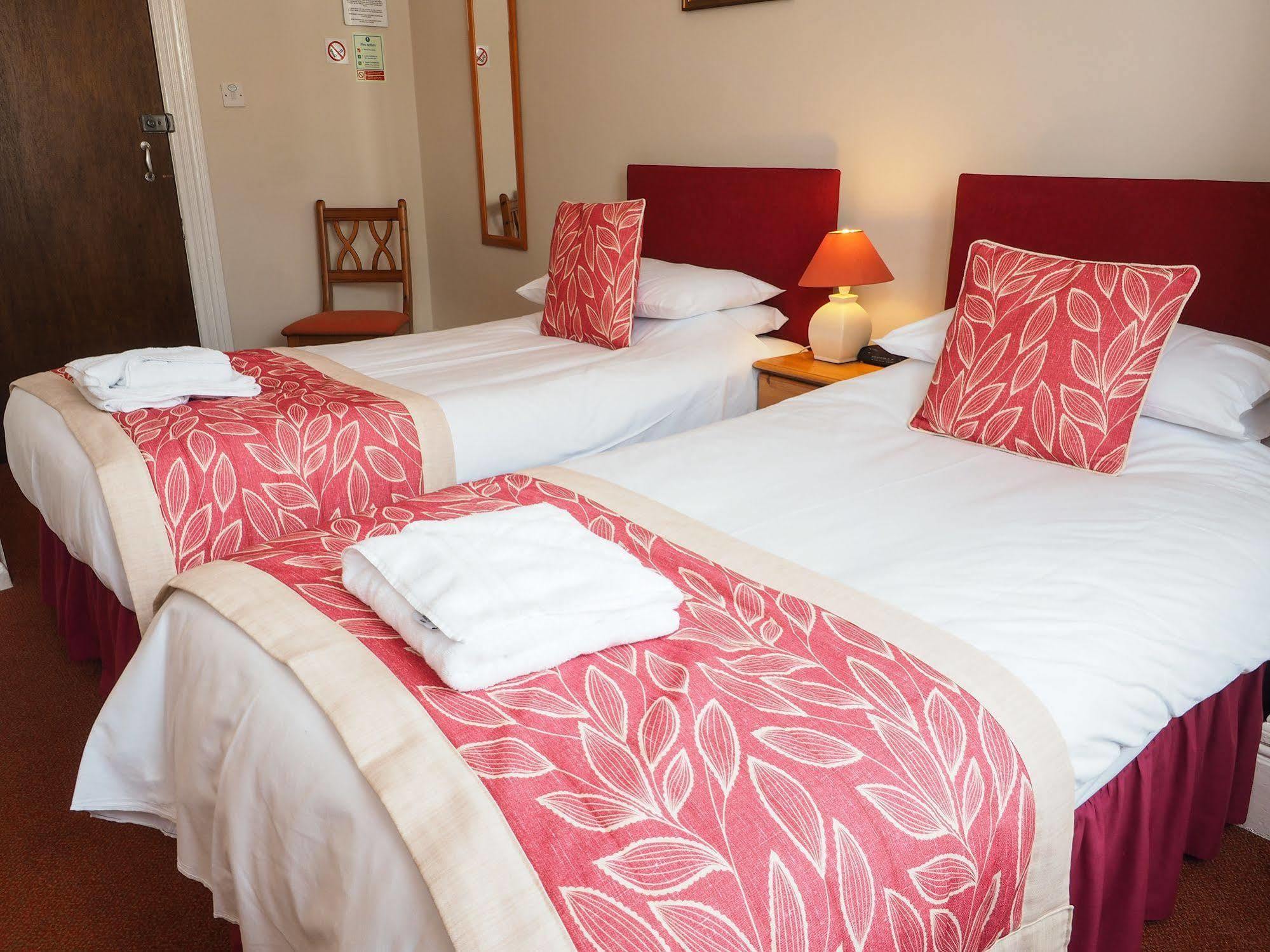 By The Sea Bed And Breakfast Eastbourne Eksteriør bilde