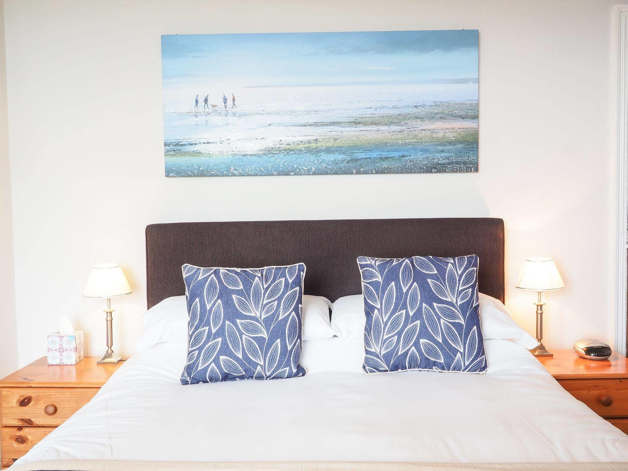 By The Sea Bed And Breakfast Eastbourne Eksteriør bilde