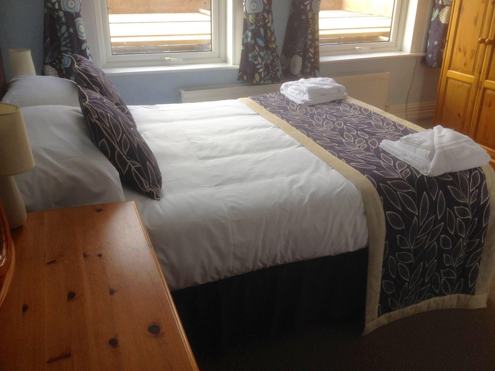 By The Sea Bed And Breakfast Eastbourne Eksteriør bilde
